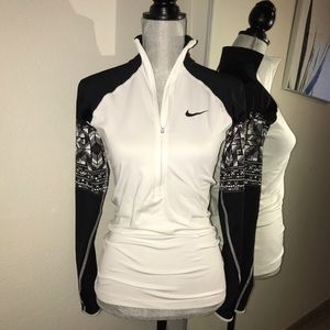 💥SOLD💥 Nike Pro Half ZIP